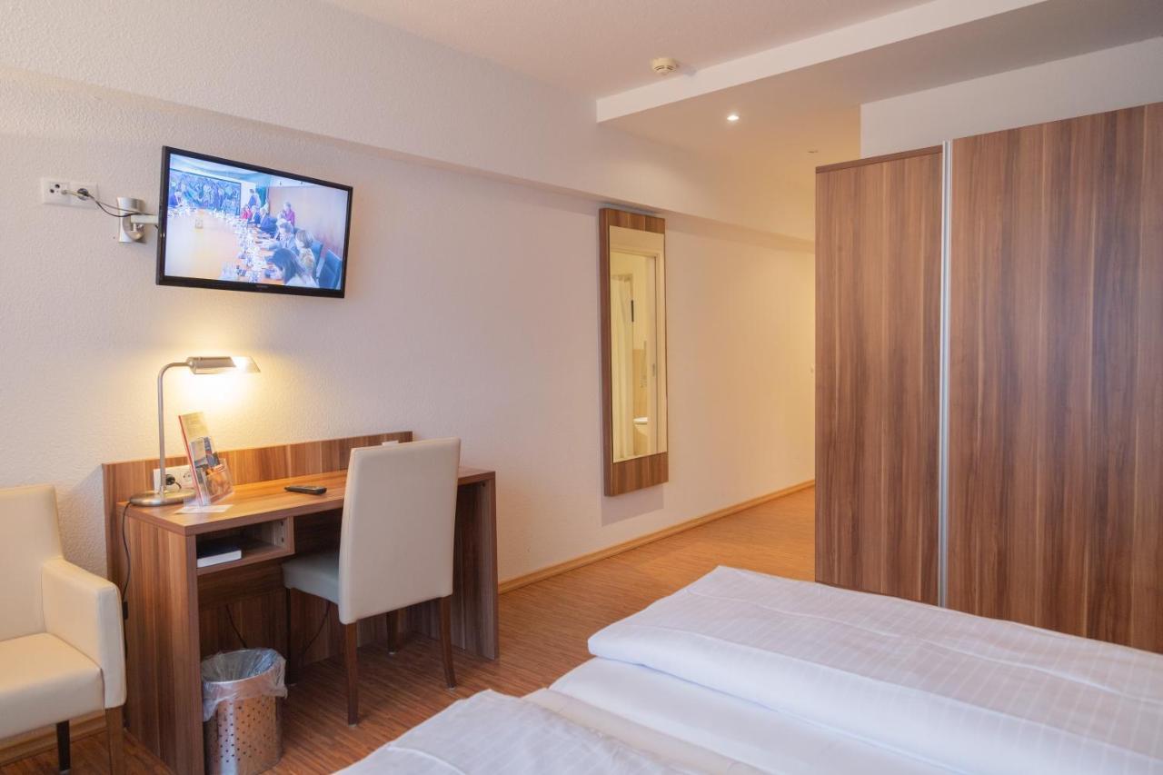 Das Ebertor - Hotel & Hostel 보파르트 외부 사진