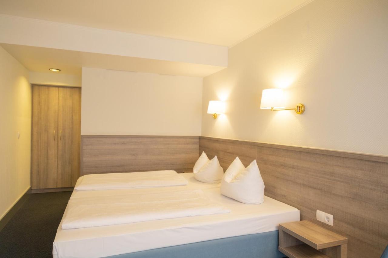 Das Ebertor - Hotel & Hostel 보파르트 외부 사진